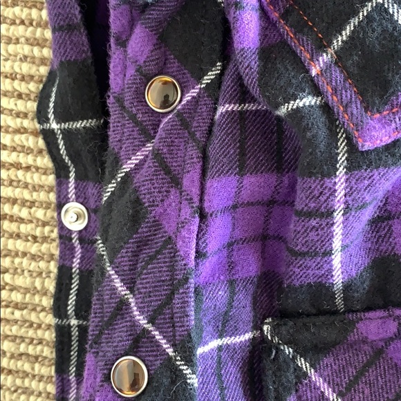 Nice button down - Picture 3 of 3